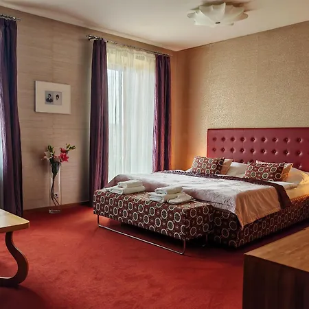 Hotel Rajska Zahrada Nove Mesto nad Metuji