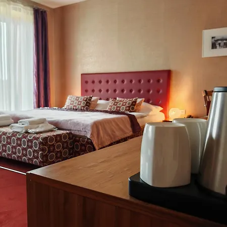 Rajska Zahrada Hotel Nove Mesto nad Metuji