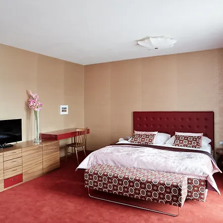 Rajská Zahrada Hotel
