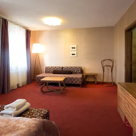Rajská Zahrada 4*