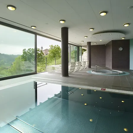 Rajská Zahrada 4*